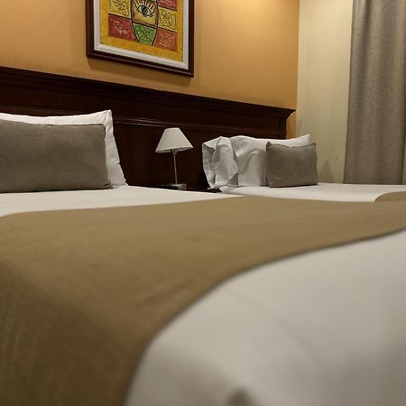 Ritz Hotel Mendoza Eksteriør billede