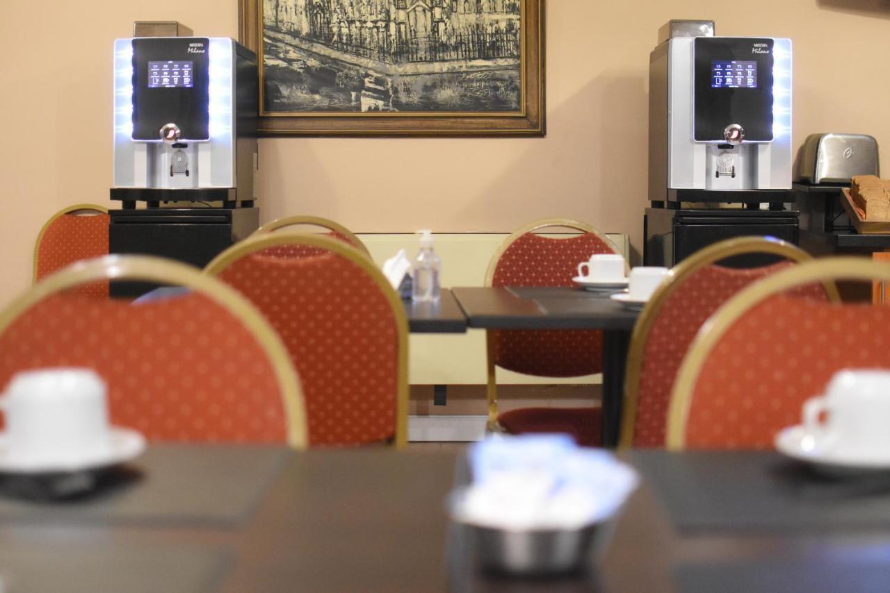 Ritz Hotel Mendoza Eksteriør billede