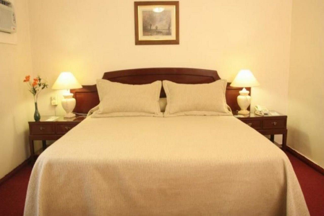 Ritz Hotel Mendoza Værelse billede